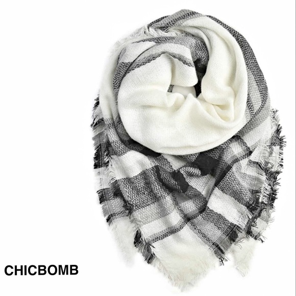 OVERSIZED PLAID BLANKET WRAP SCARF - Picture 1 of 4